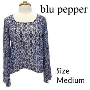 blu pepper Geometric Print Bell Sleeves Size M